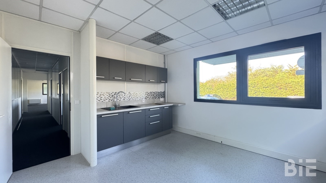 Photo 5 – Location bureaux	CANEJAN (33610)