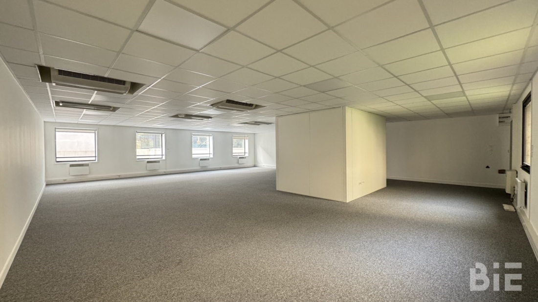 Photo 3 – Location bureaux	BORDEAUX (33800)