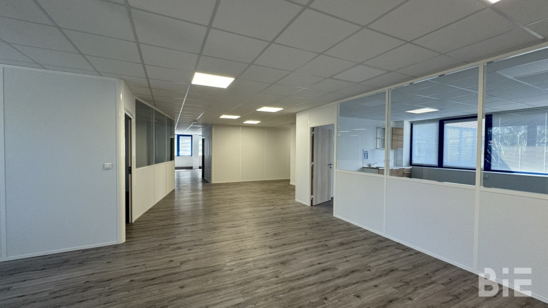 Photo 2 – Location bureaux	MERIGNAC (33700)