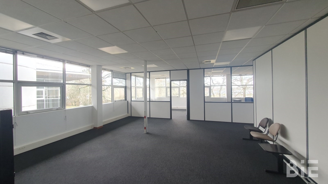 Photo 1 – Location bureaux	MERIGNAC (33700)