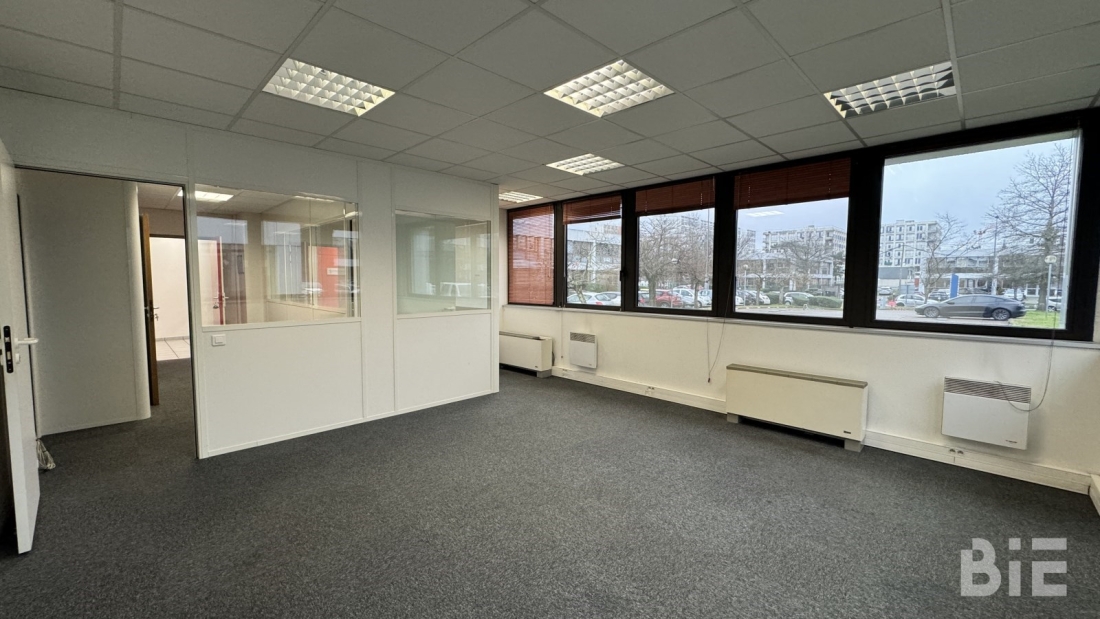 Photo 2 – Location bureaux	BORDEAUX (33300)