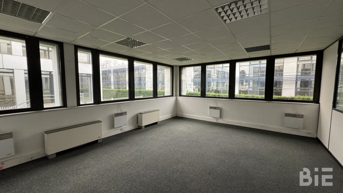 Photo 3 – Location bureaux	BORDEAUX (33300)