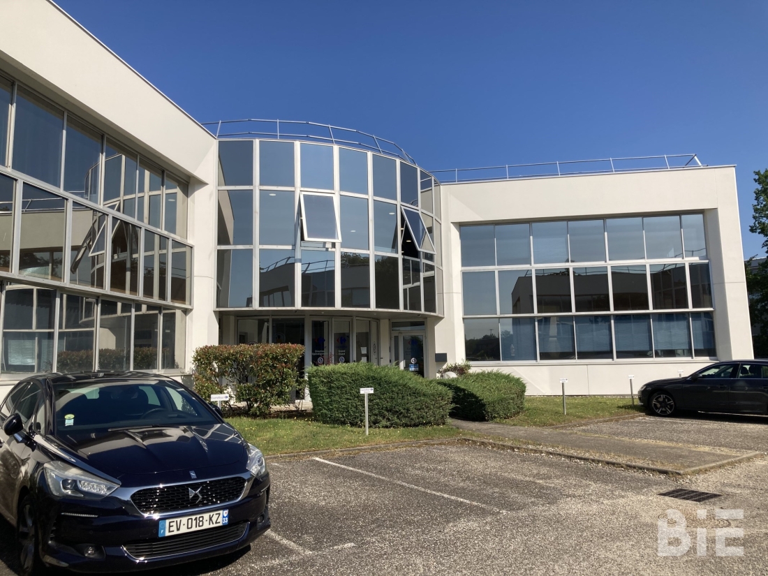 Photo 1 – Location bureaux	MERIGNAC (33700)