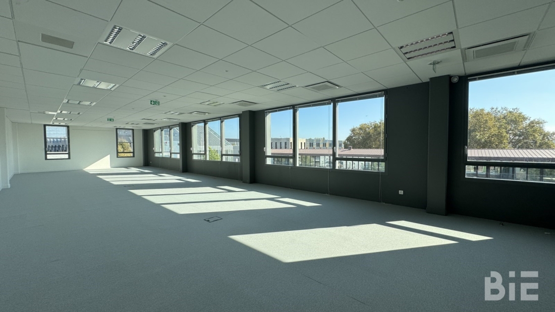 Photo 3 – Location bureaux	BORDEAUX (33300)