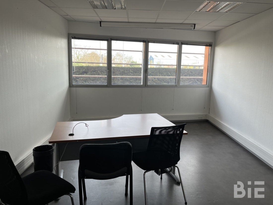 Photo 2 – Vente bureaux	BRUGES (33520)