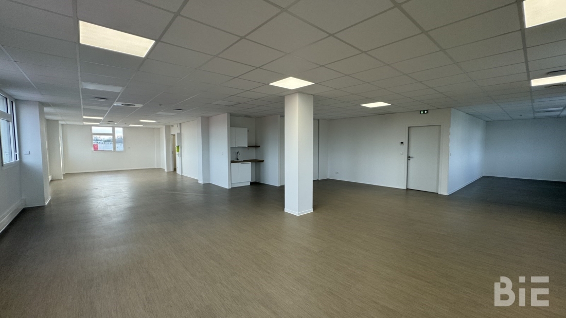 Photo 4 – Location bureaux	VILLENAVE D'ORNON (33140)