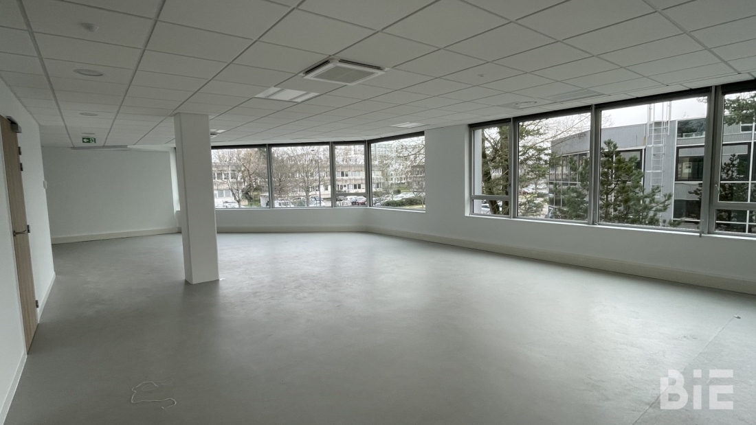 Photo 3 – Location bureaux	BRUGES (33520)