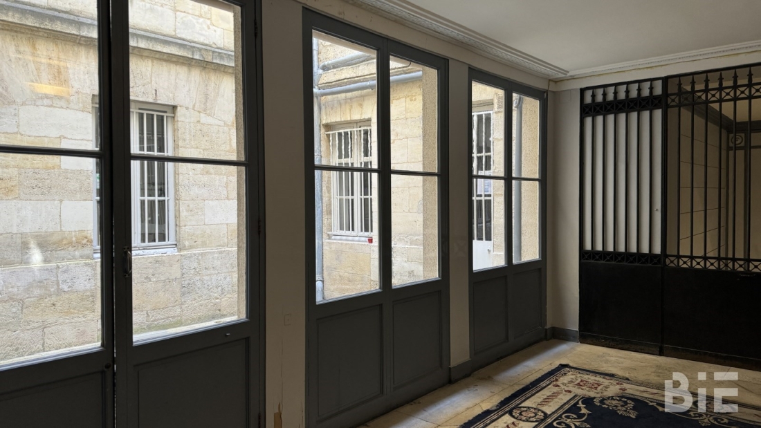 Photo 2 – Location bureaux	BORDEAUX (33000)