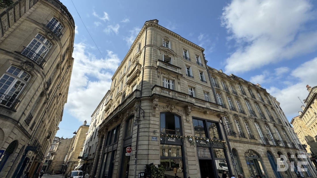 Photo 1 – Location bureaux	BORDEAUX (33000)