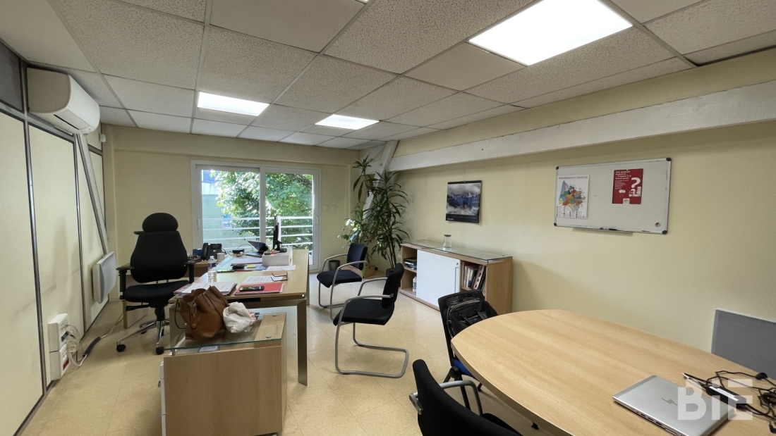 Photo 2 – Vente bureaux	BORDEAUX (33300)