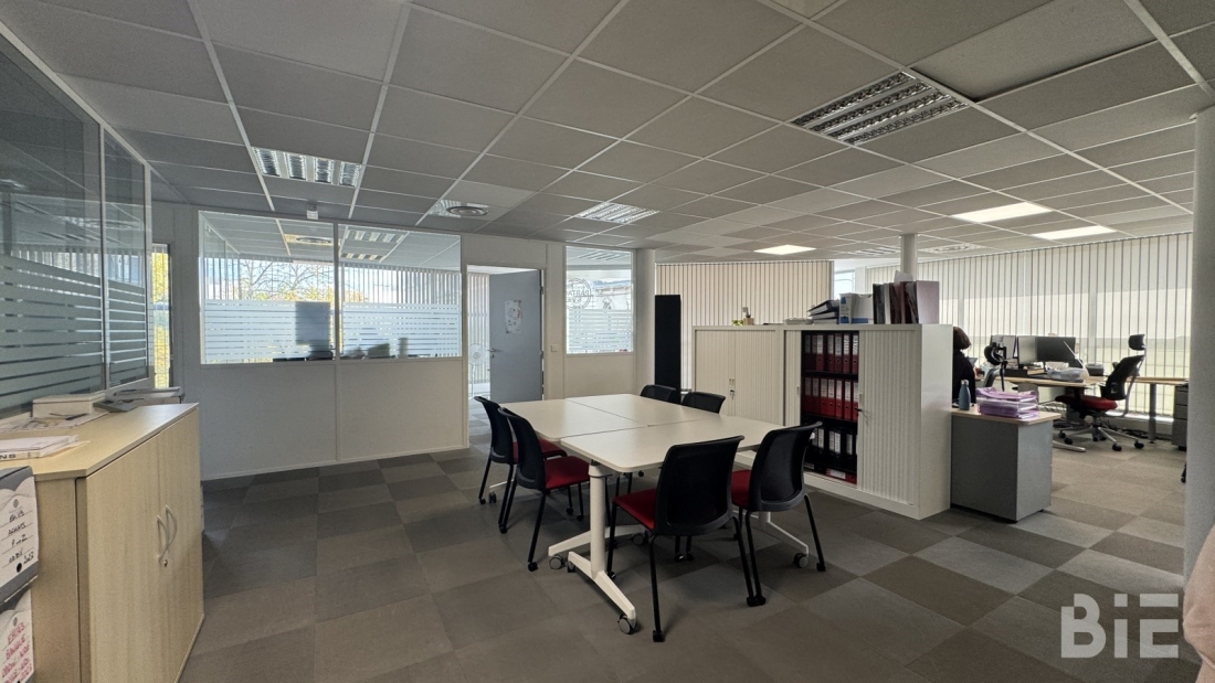 Photo 1 – Location bureaux	BORDEAUX (33000)