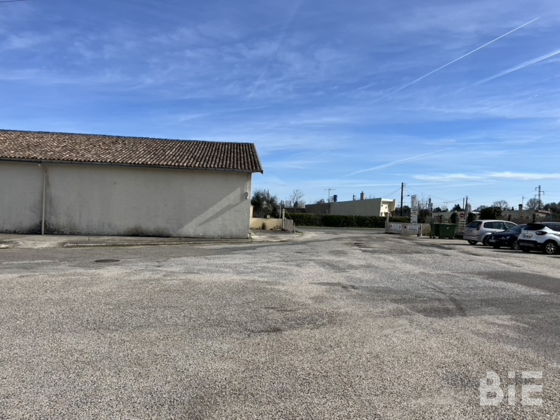 Photo 6 – Location entrepôts / activités	SAINTE EULALIE (33560)