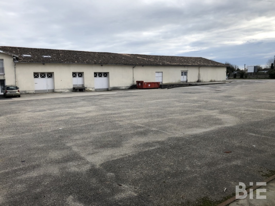 Photo 4 – Location entrepôts / activités	SAINTE EULALIE (33560)