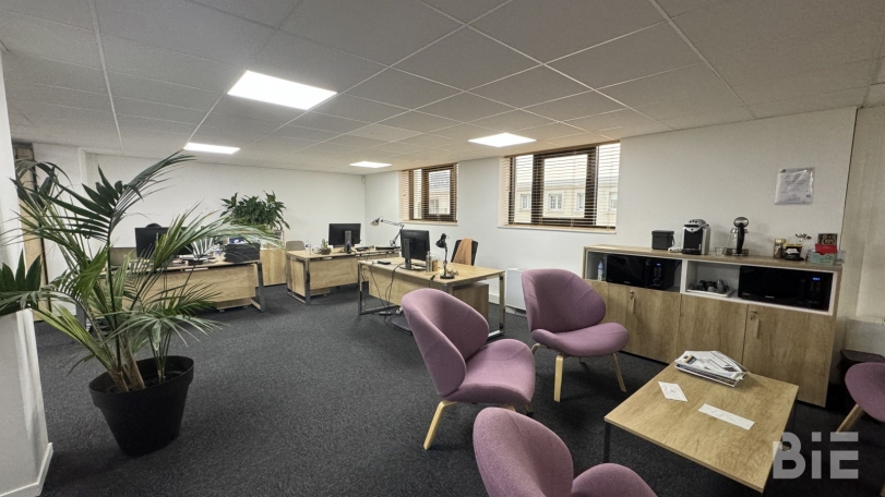 Photo 1 – Location bureaux	BORDEAUX (33800)